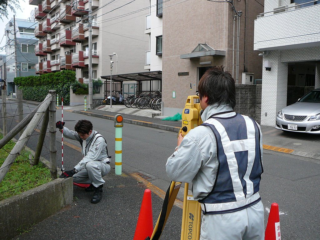 公共測量、開発に伴う測量、用地測量、水道、下水層の測量設計実績